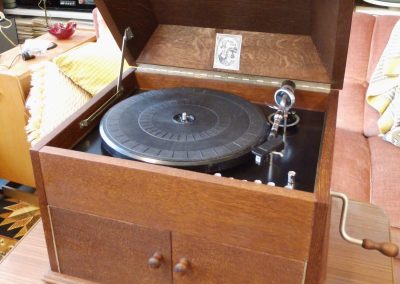 1983 Bruns HiFi Stereo Phonogerät Old Caroline HMV 103 dobozban - 98145380_3452889321406027_2299587037159751680_n